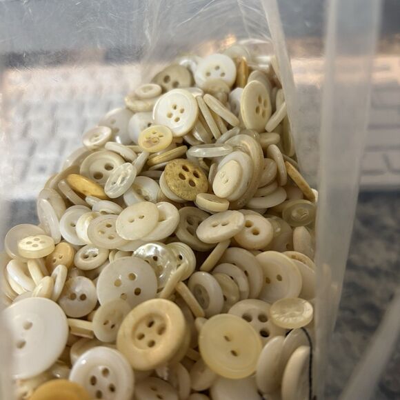 2lb+ Vintage MOP Pearl Shell Buttons Metal Wood Plastic Shapes Fun White - Picture 8 of 9